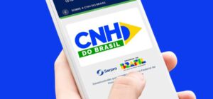 Celular com app da cnh digital
